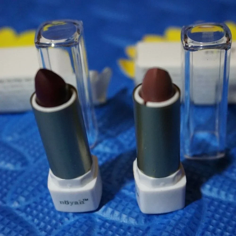 LOT Noyah Natural Lipstick SMOKE & CURRANT NEWS